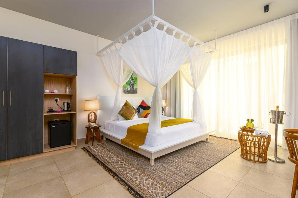 TOA HOTEL & SPA