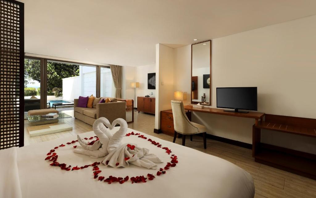 LV8 RESORT HOTEL
