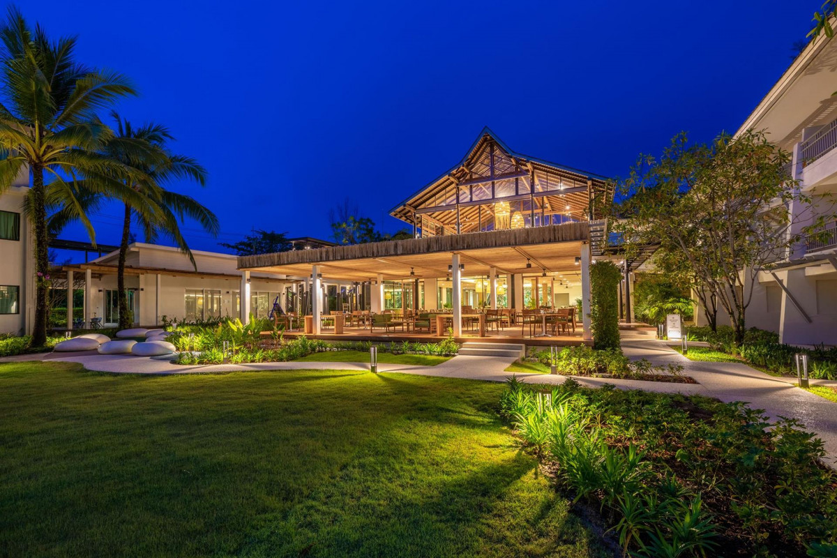 OUTRIGGER KHAO LAK BEACH RESORT