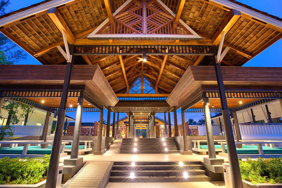 OUTRIGGER KHAO LAK BEACH RESORT