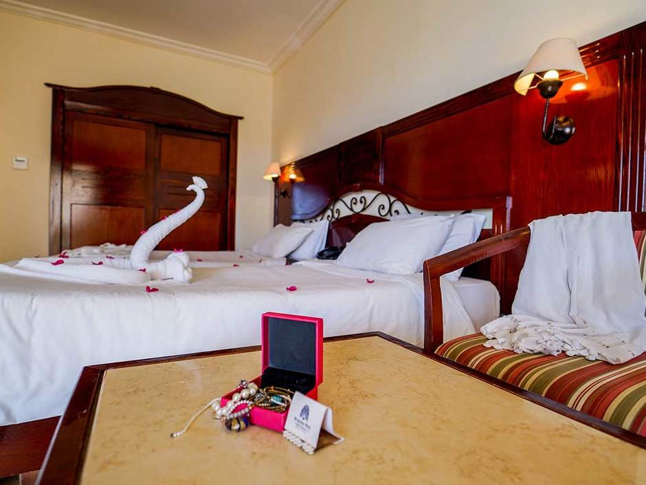 BRAYKA BAY RESORT