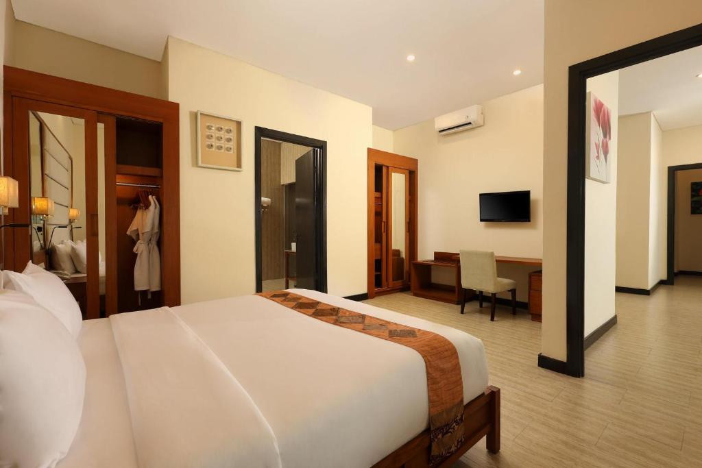 LV8 RESORT HOTEL