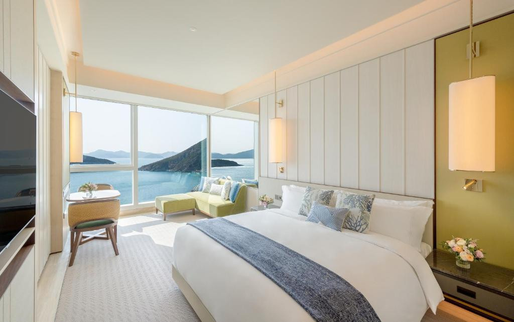 THE FULLERTON OCEAN PARK HOTEL HONG KONG