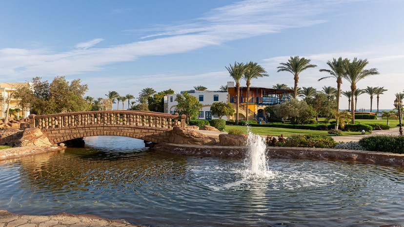 PALM ROYALE SOMA BAY