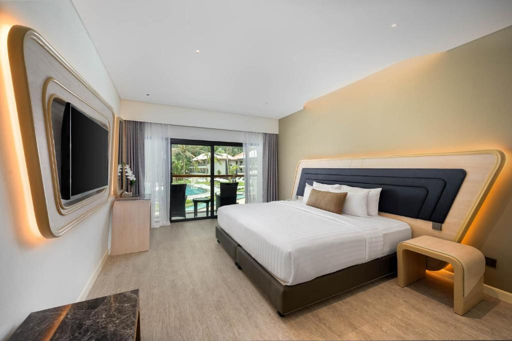 AMORA BEACH RESORT