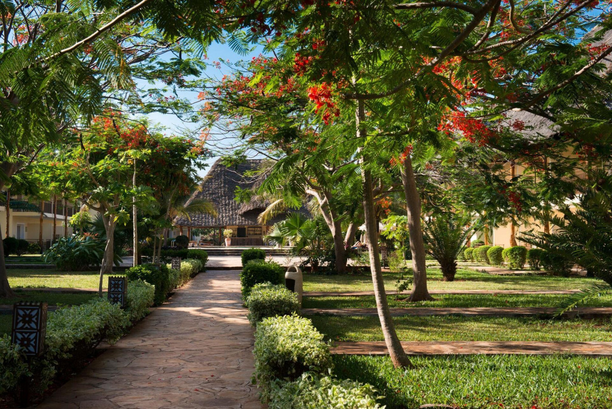 TUI BLUE BAHARI ZANZIBAR