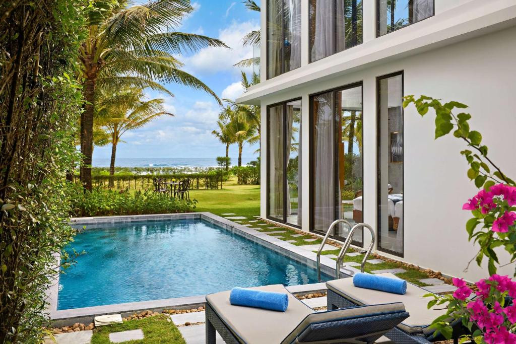 WYNDHAM HOI AN ROYAL BEACHFRONT RESORT & VILLAS