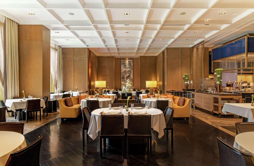 WALDORF ASTORIA