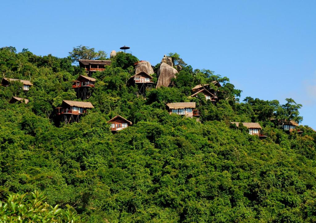 YALONG BAY EARTHLY PARADISE BIRDS NEST RESORT