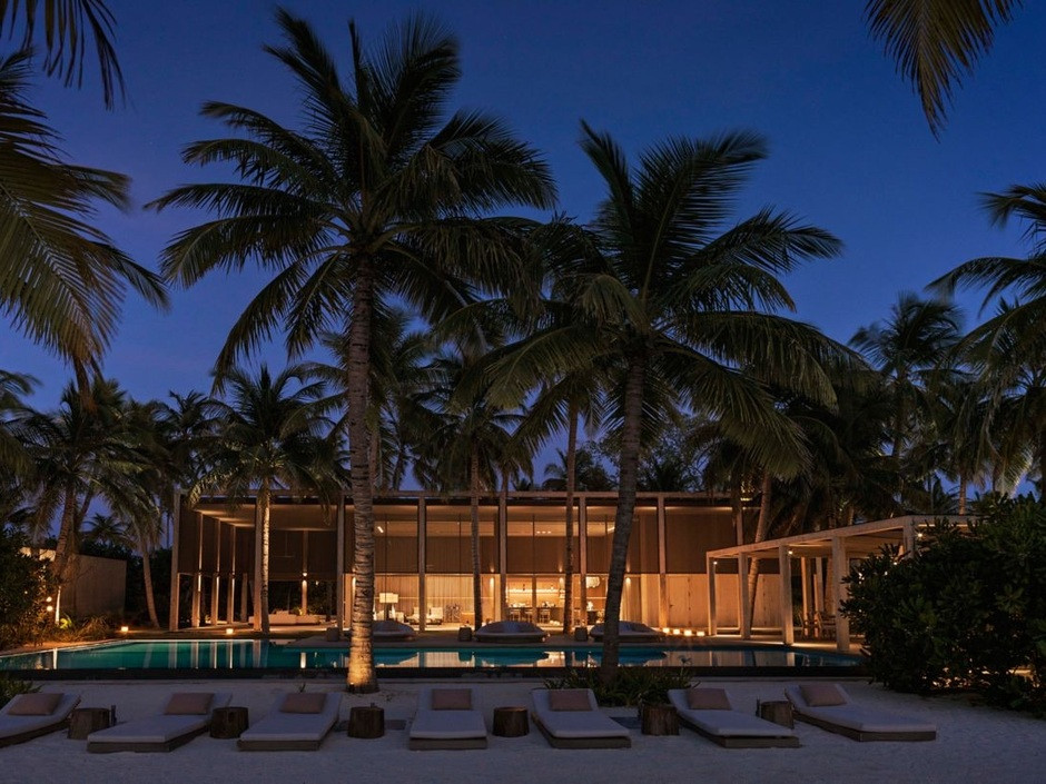 THE RITZ CARLTON MALDIVES FARI ISLANDS