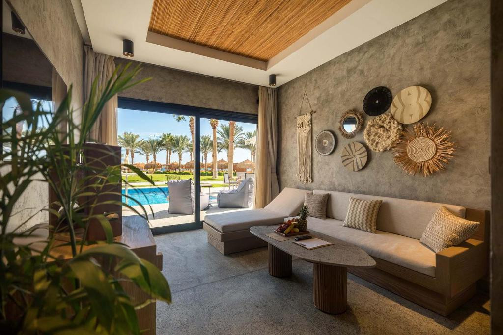POSH CLUB BY SUNRISE TUCANA RESORT