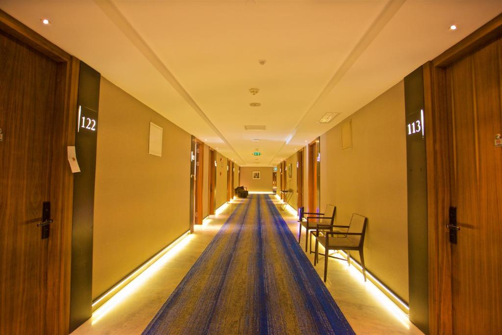 DOSSO DOSSI HOTELS DOWNTOWN