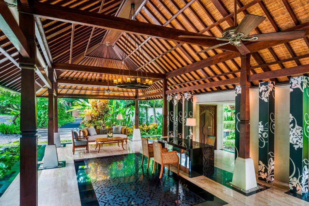 THE LAGUNA, A LUXURY COLLECTION
