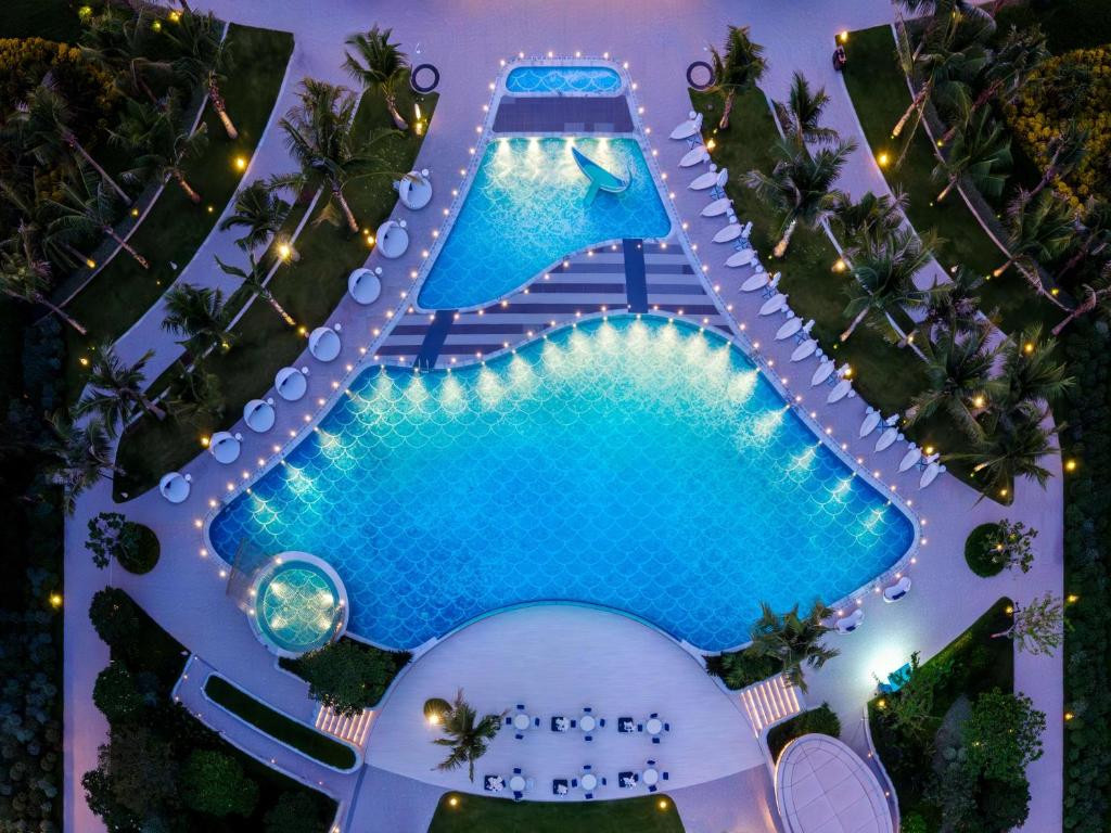 THE MERMOON RESORT HAINAN TUFU BAY TAPESTRY COLLECTION BY HILTON