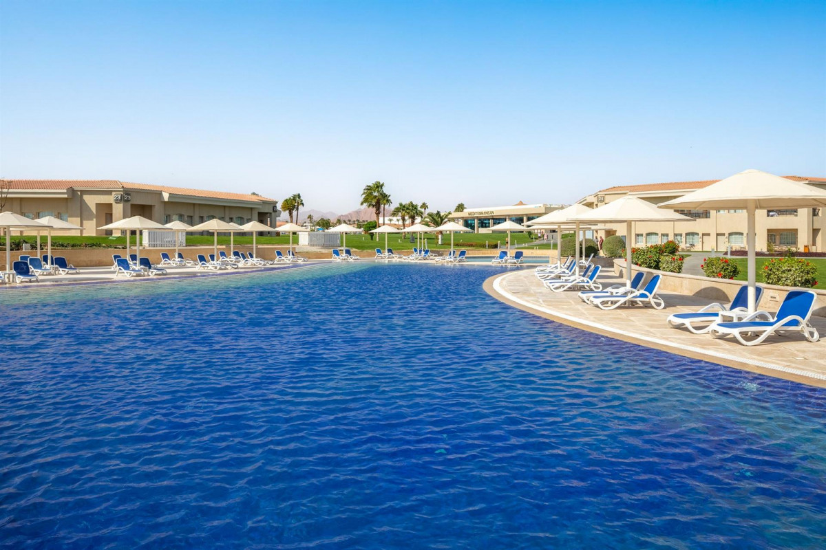 PICKALBATROS LUXURY SUITES