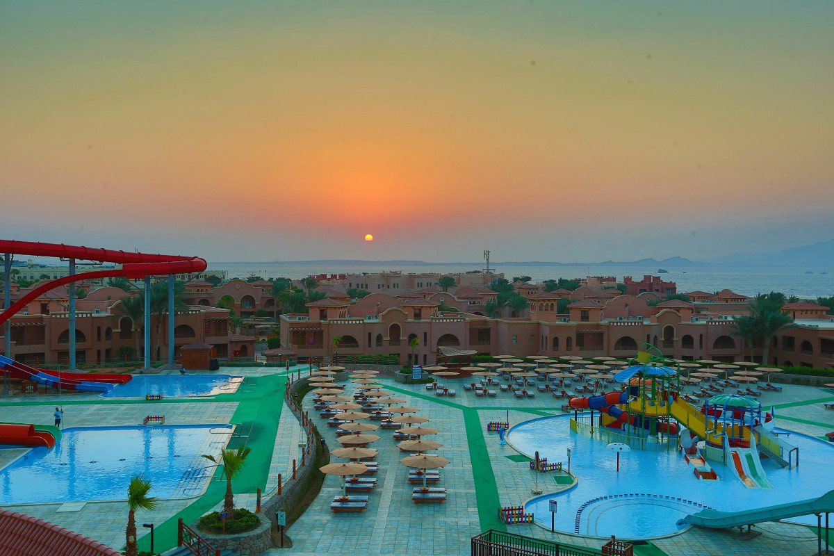 CHARMILLION GARDENS AQUA PARK