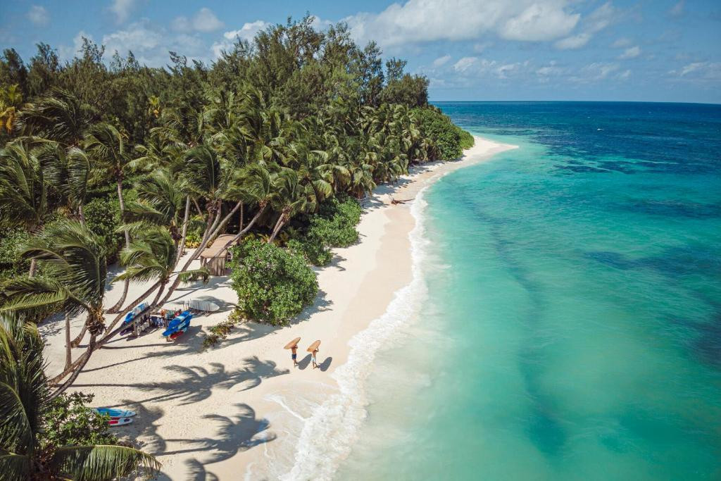 FOUR SEASONS RESORT SEYCHELLES AT DESROCHES ISLAND