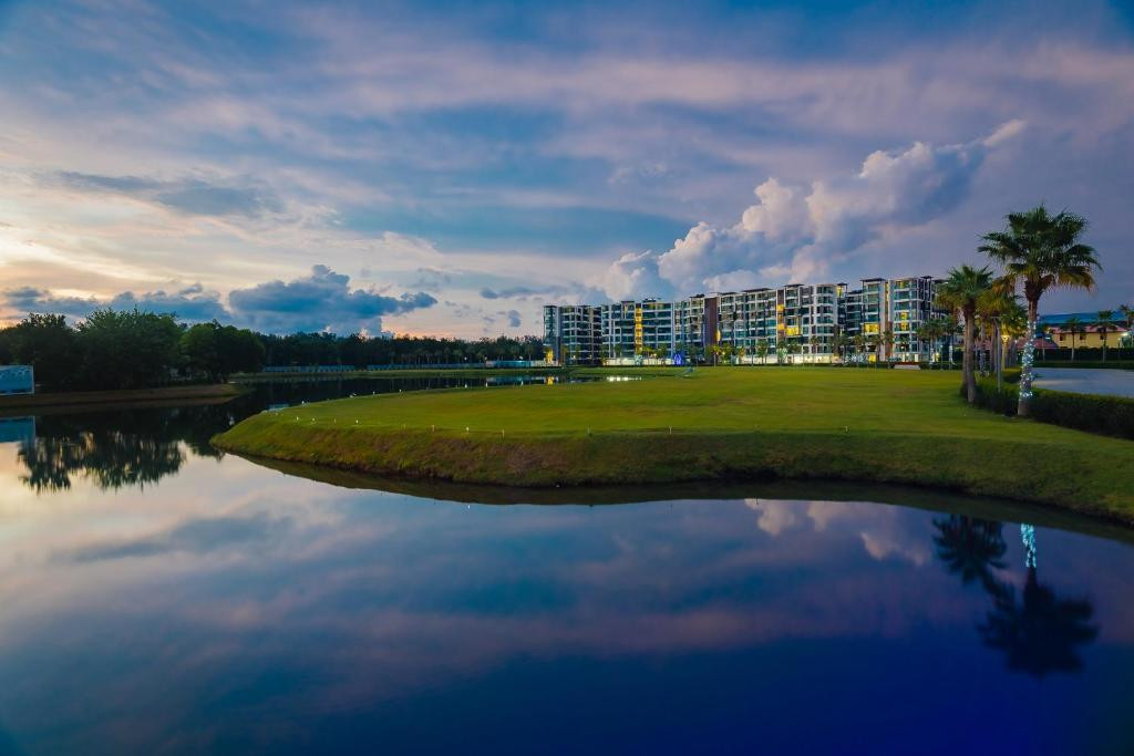 WYNDHAM PHUKET AIRPORT