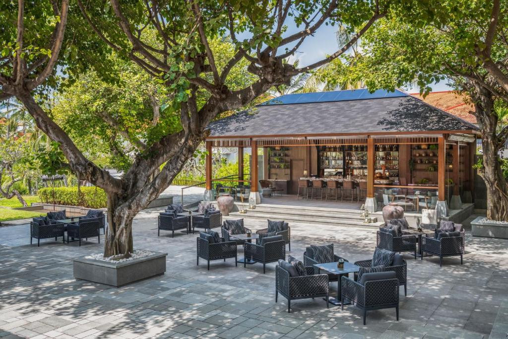 THE LAGUNA, A LUXURY COLLECTION