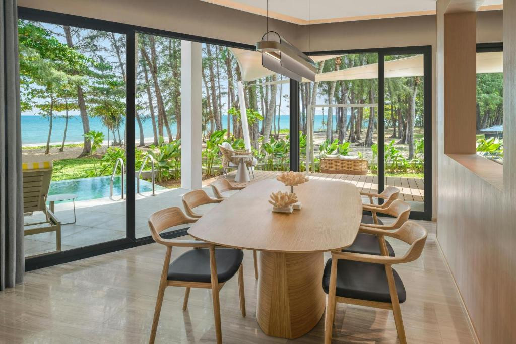 LE MERIDIEN PHUKET MAI KHAO BEACH RESORT