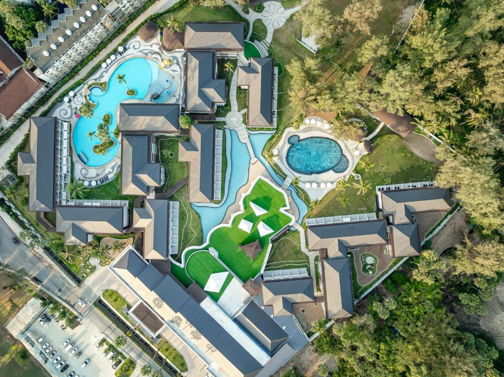 AMORA BEACH RESORT