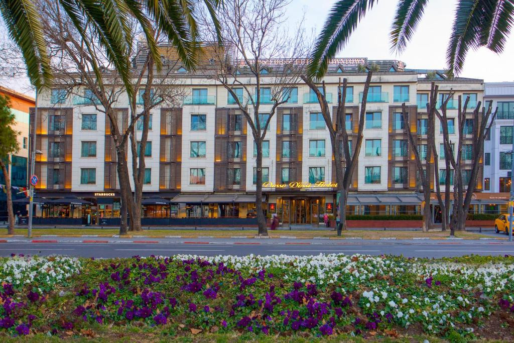 DOSSO DOSSI HOTELS DOWNTOWN