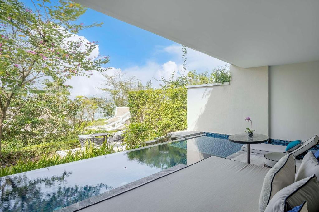 BANYAN TREE KRABI