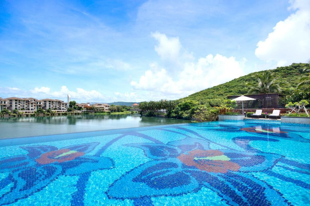 HOLIDAY INN & SUITES SANYA YALONG BAY