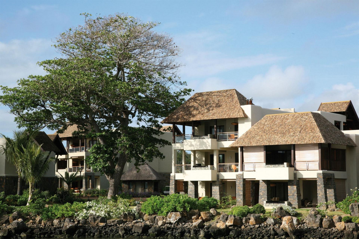 THE BAY CLUB AT ANAHITA