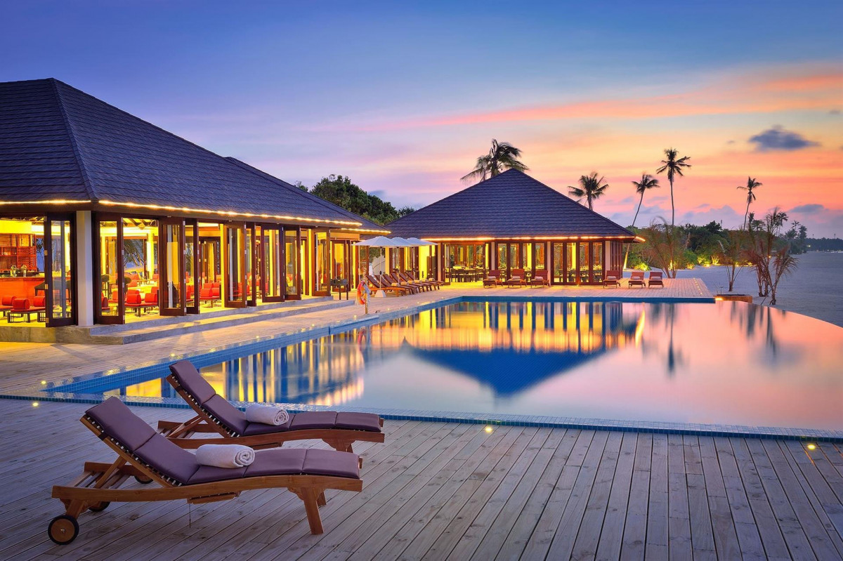 ATMOSPHERE KANIFUSHI