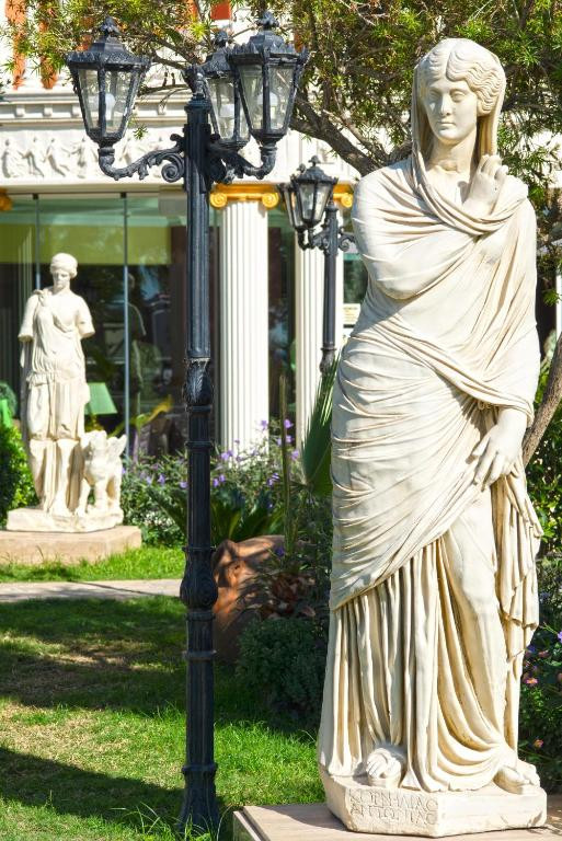 ANTIQUE ROMAN PALACE MUSEUM HOTEL ADULTS ONLY 16+