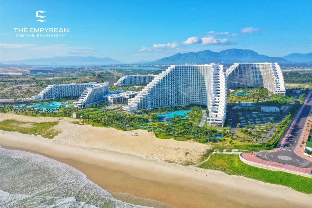 THE EMPYREAN CAM RANH