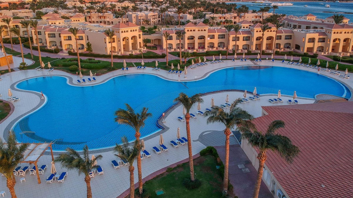 CLEOPATRA LUXURY RESORT MAKADI BAY