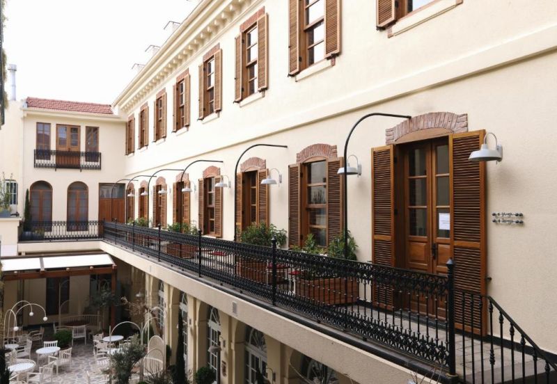 ECOLE ST. PIERRE HOTEL