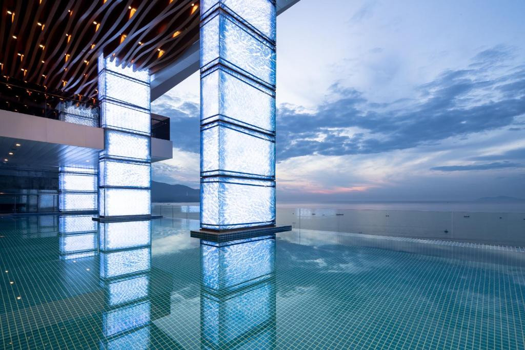 PRINCE HOTEL DANANG