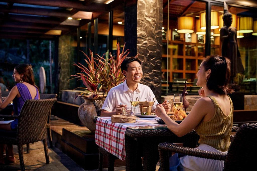 ROBINSON KHAO LAK