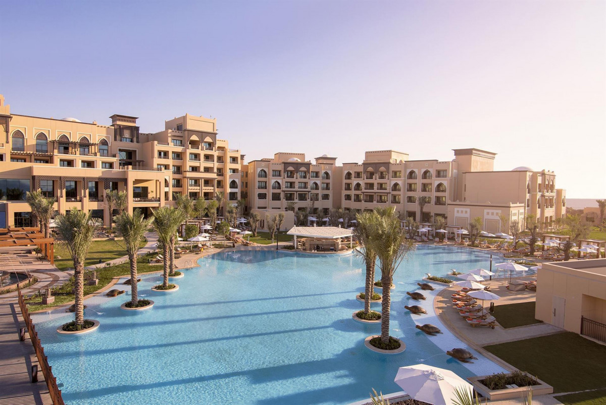 SAADIYAT ROTANA RESORT & VILLAS