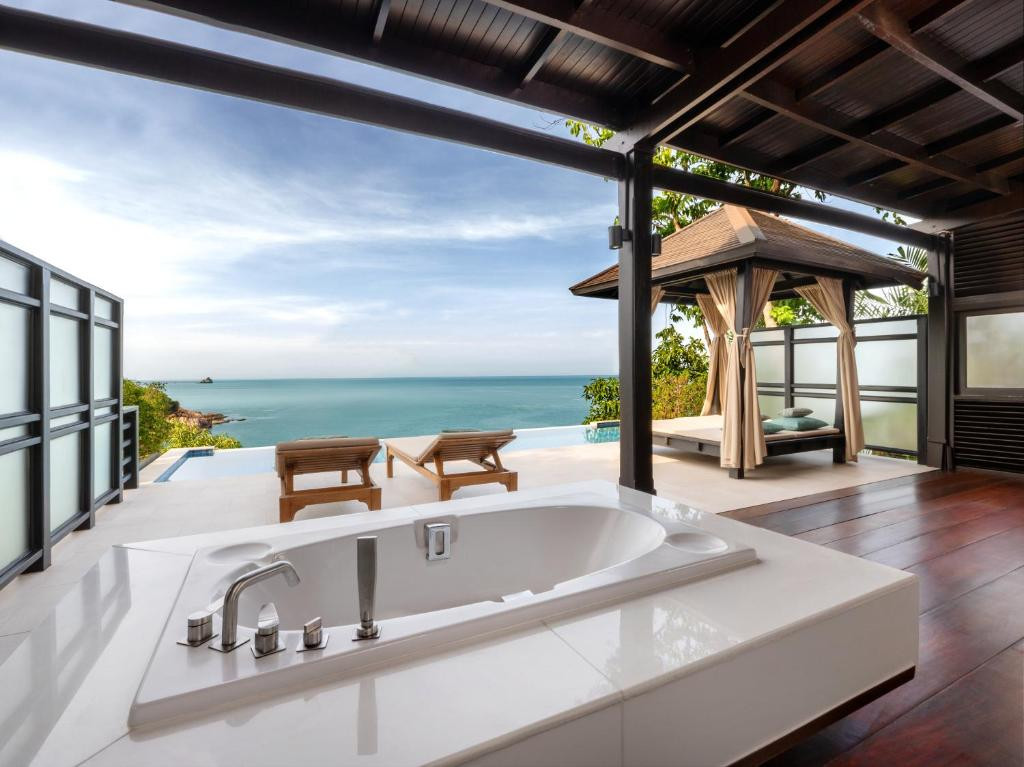 GARRYA TONGSAI BAY SAMUI